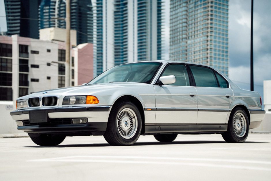 1997 BMW 7-Series sold at auction for $32,000