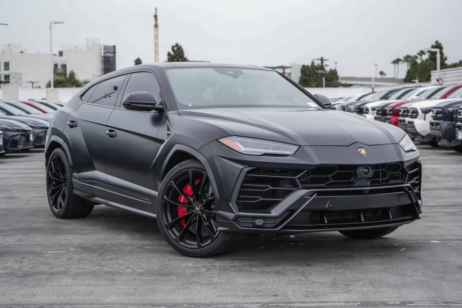 2021 Lamborghini Urus sold at auction for $147,500