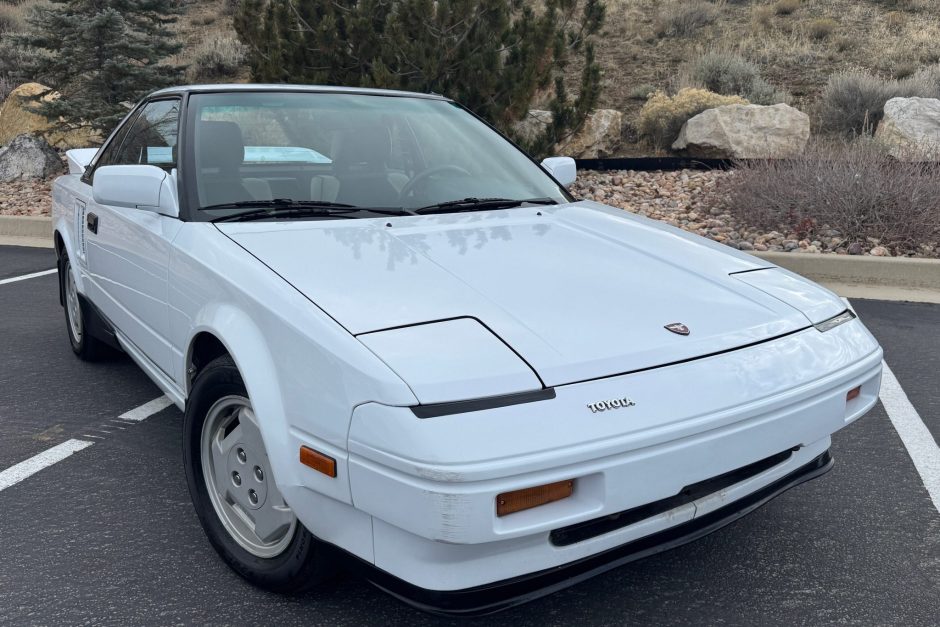 1986 Toyota MR2 sold at auction for $5,000