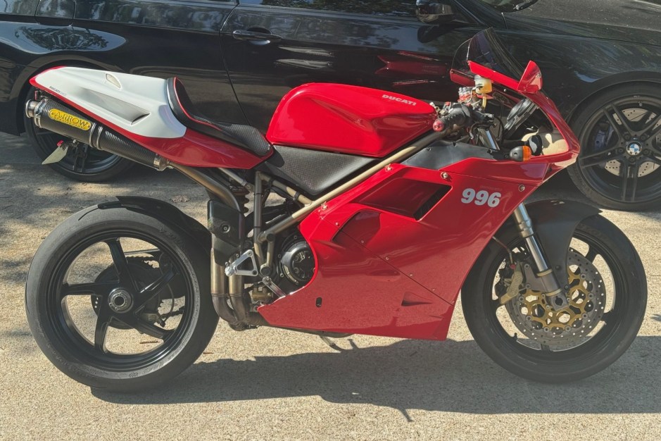 1999 Ducati Superbike sold at auction for $8,100