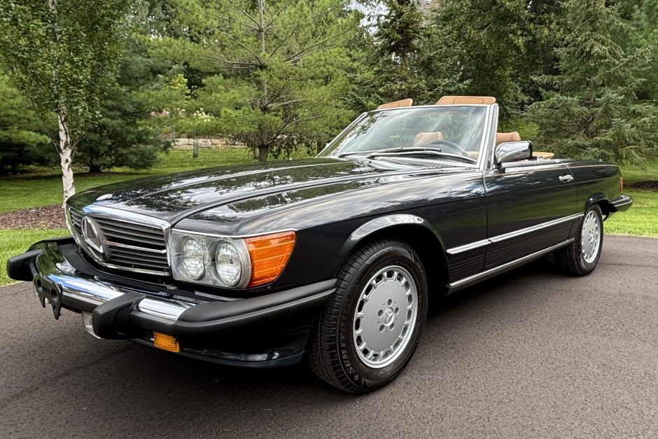 1987 Mercedes-Benz 560 sold at auction for $59,000