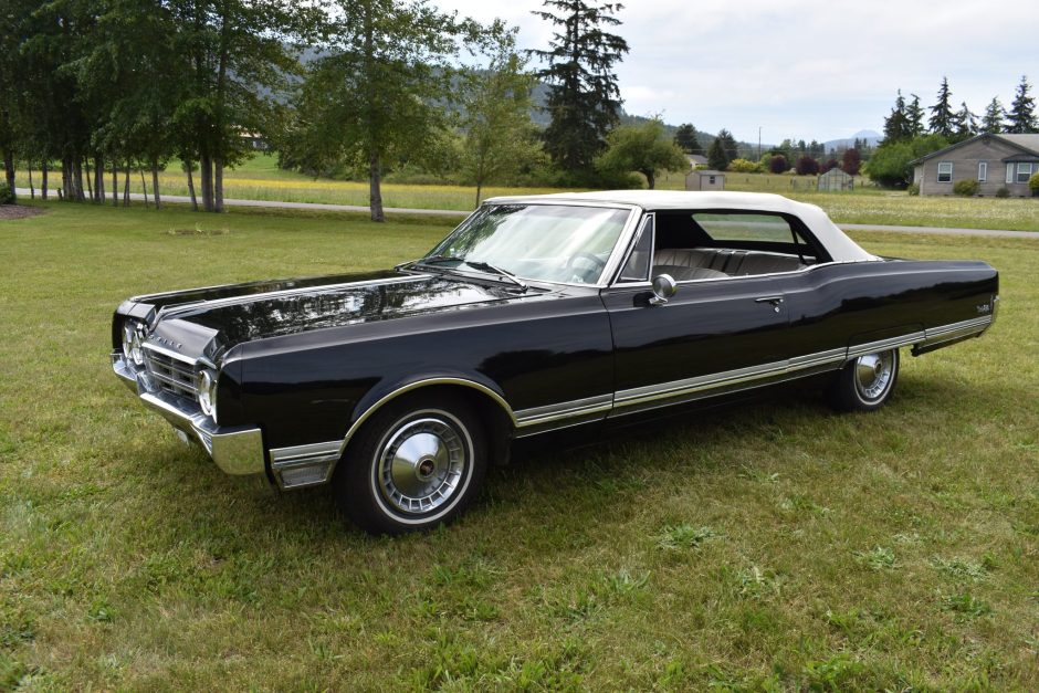 1965 Oldsmobile Ninety Eight sold at auction for $10,000