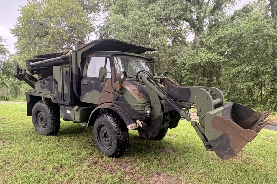 1989 Mercedes-Benz Unimog sold at auction for $19,500