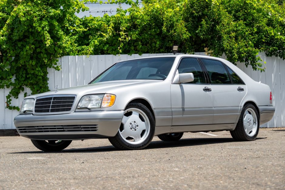 1995 Mercedes-Benz W140 S-Class sold at auction for $15,300