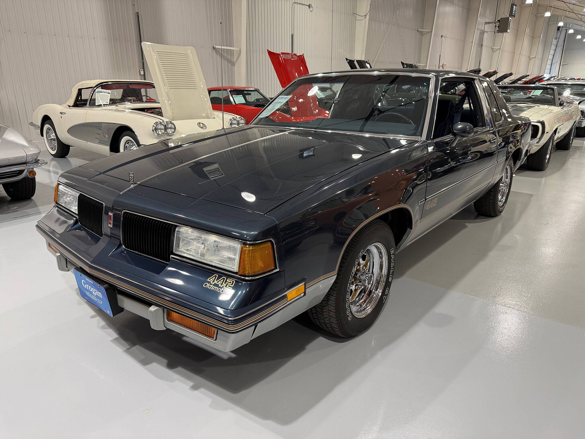 1987 Oldsmobile 442 sold at auction for $40,425