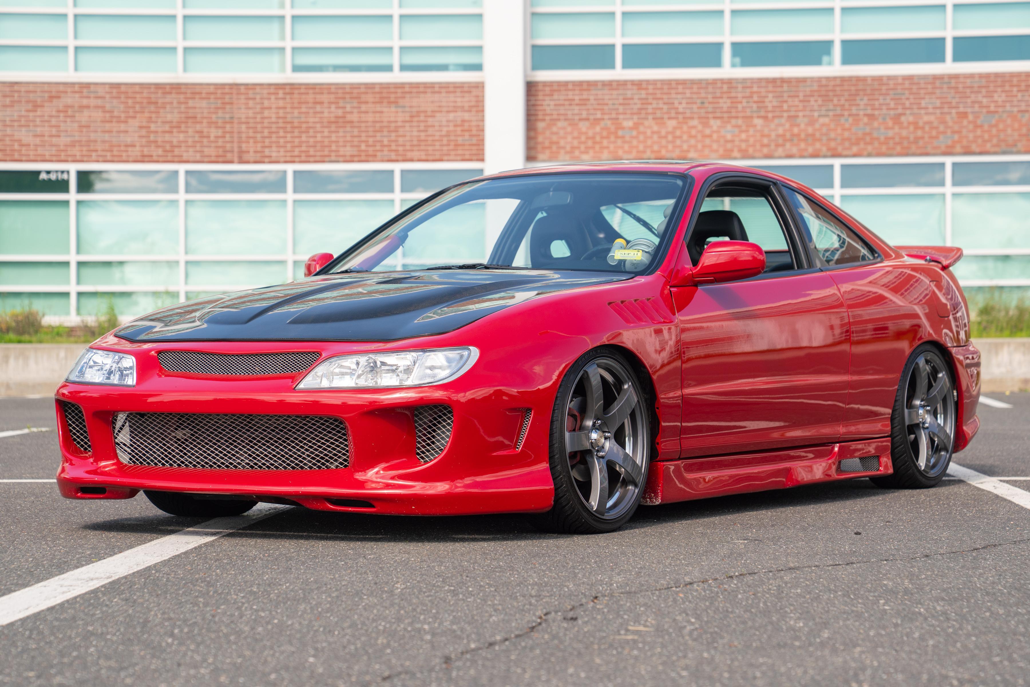 2000 Acura Integra sold at auction for $10,700