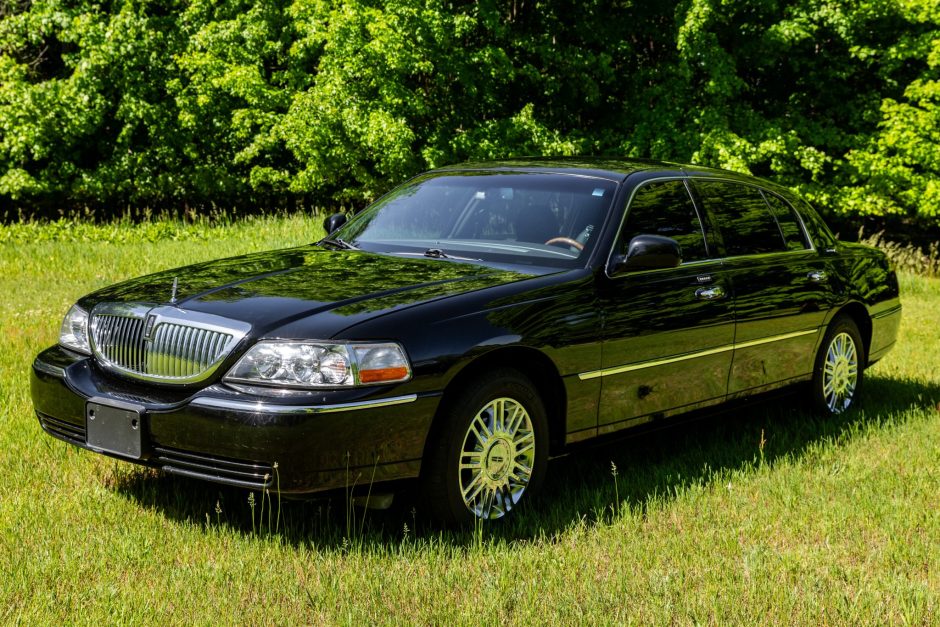 2002 Lincoln Town Car For Salenull