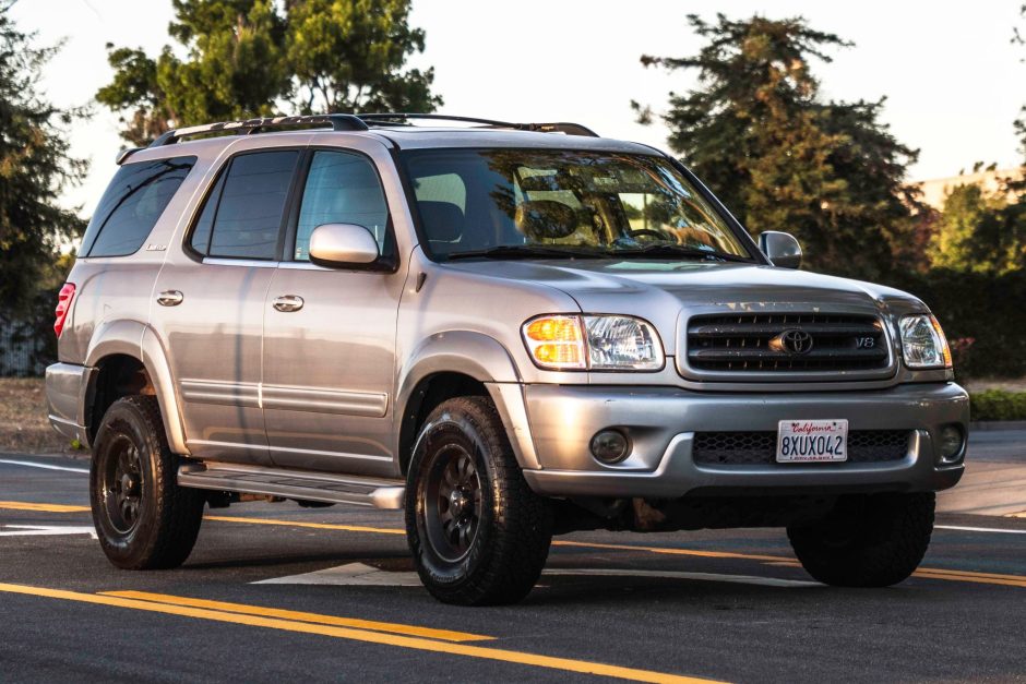 2001 Toyota Sequoia sold at auction for $5,100