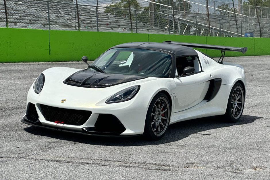 2013 Lotus Exige sold at auction for $64,000