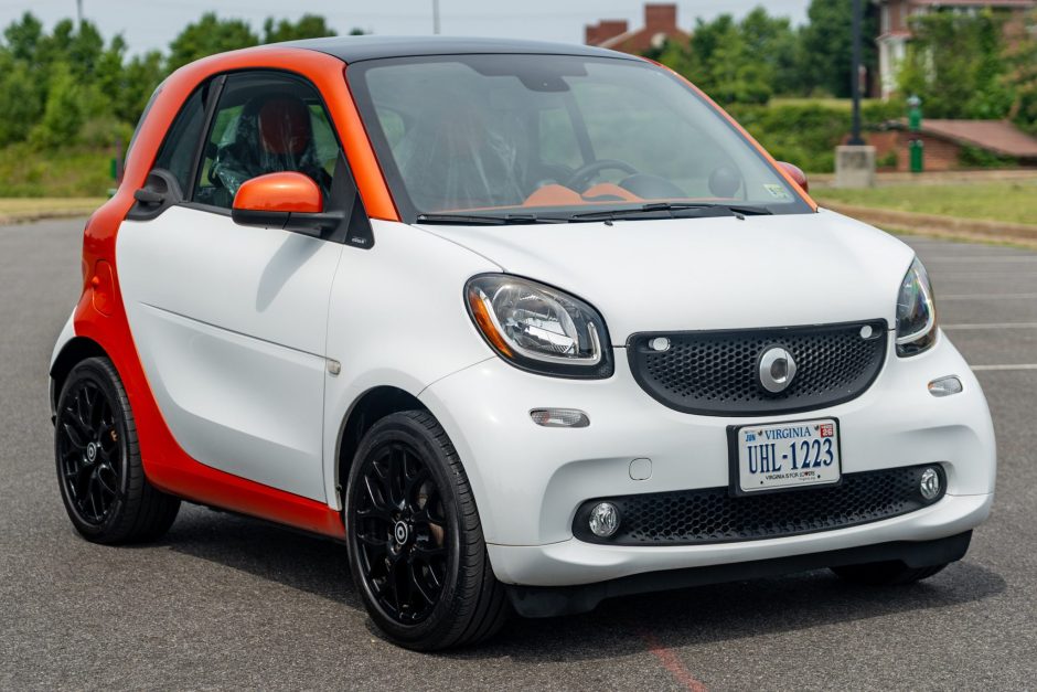2016 Smart Fortwo sold at auction for $11,250
