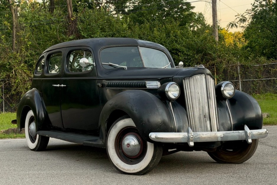 1939 Packard Six sold at auction for $11,111