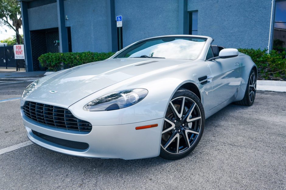 2009 Aston Martin V8 Vantage sold at auction for $30,500