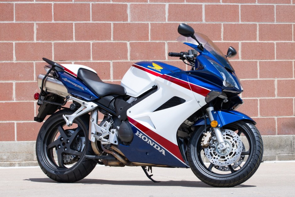 2007 Honda VFR800 sold at auction for $11,000
