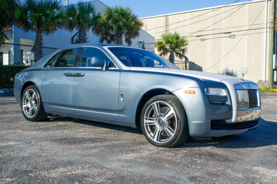 2010 Rolls-Royce Ghost sold at auction for $49,000