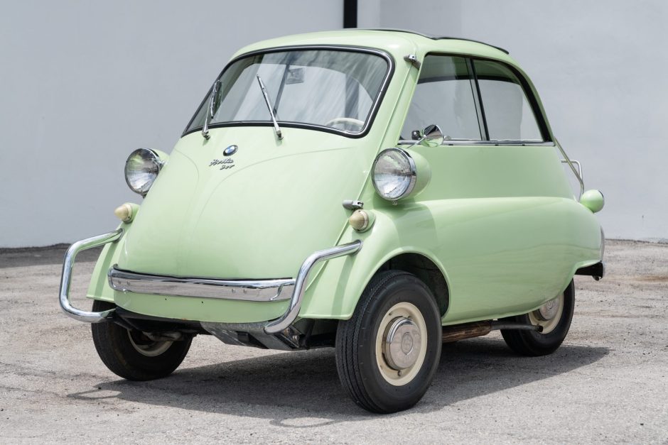 1957 BMW Isetta sold at auction for $14,250