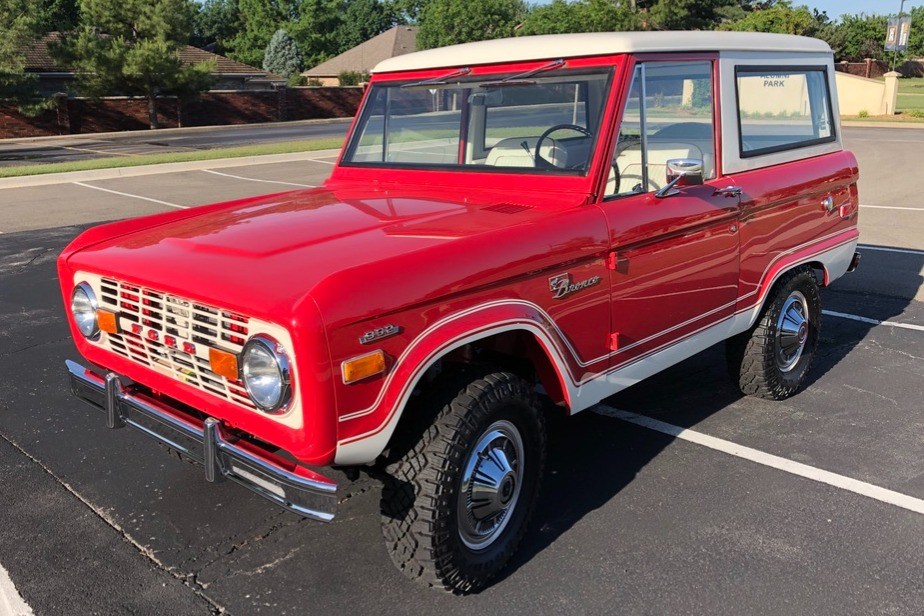 1976 Ford Bronco sold at auction for $70,777