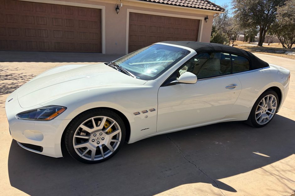 2013 Maserati GranTurismo sold at auction for $32,500