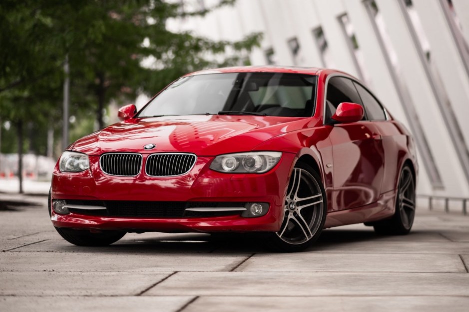 2011 BMW 3-Series sold at auction for $7,200