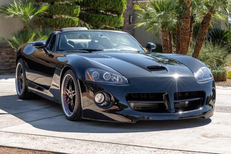 2005 Dodge Viper sold at auction for $105,000