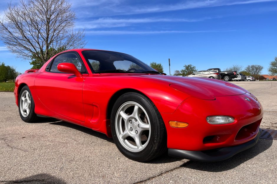 1993 Mazda RX-7 sold at auction for $35,750