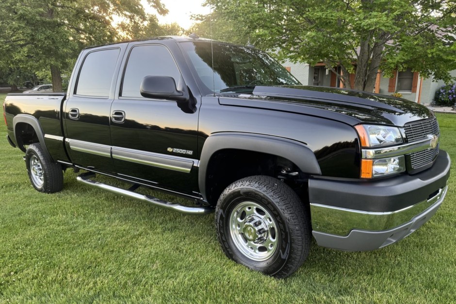 2003 Chevrolet Silverado sold at auction for $40,050