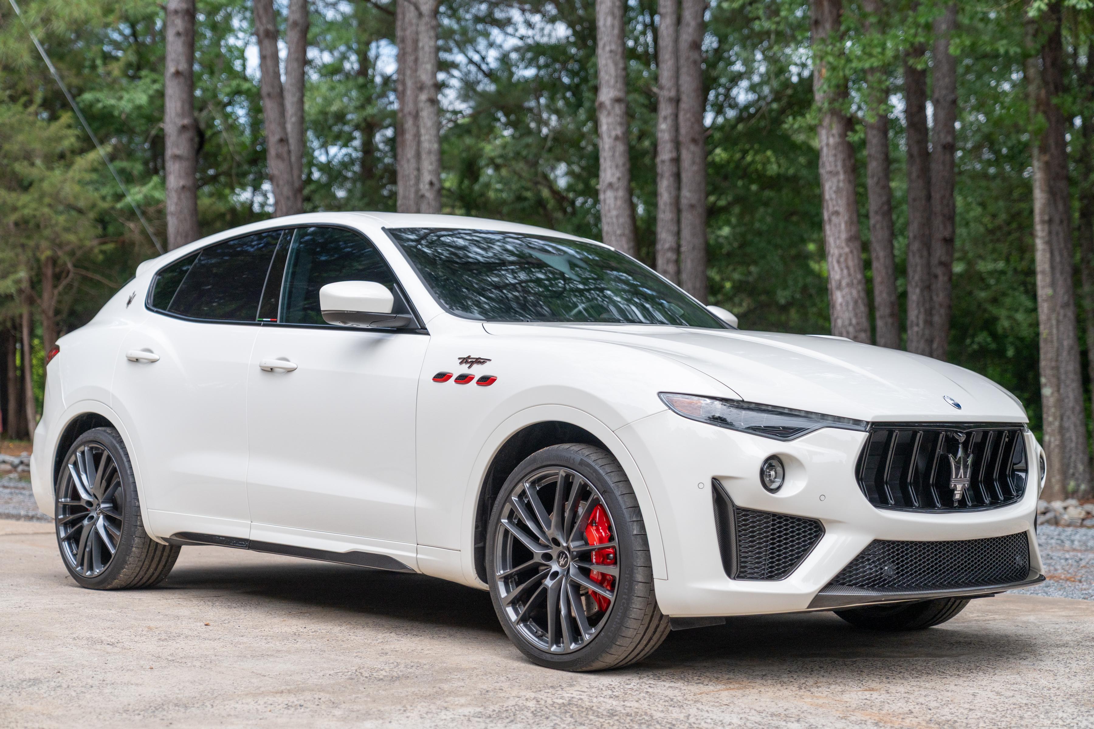 2022 Maserati Levante sold at auction for $58,500