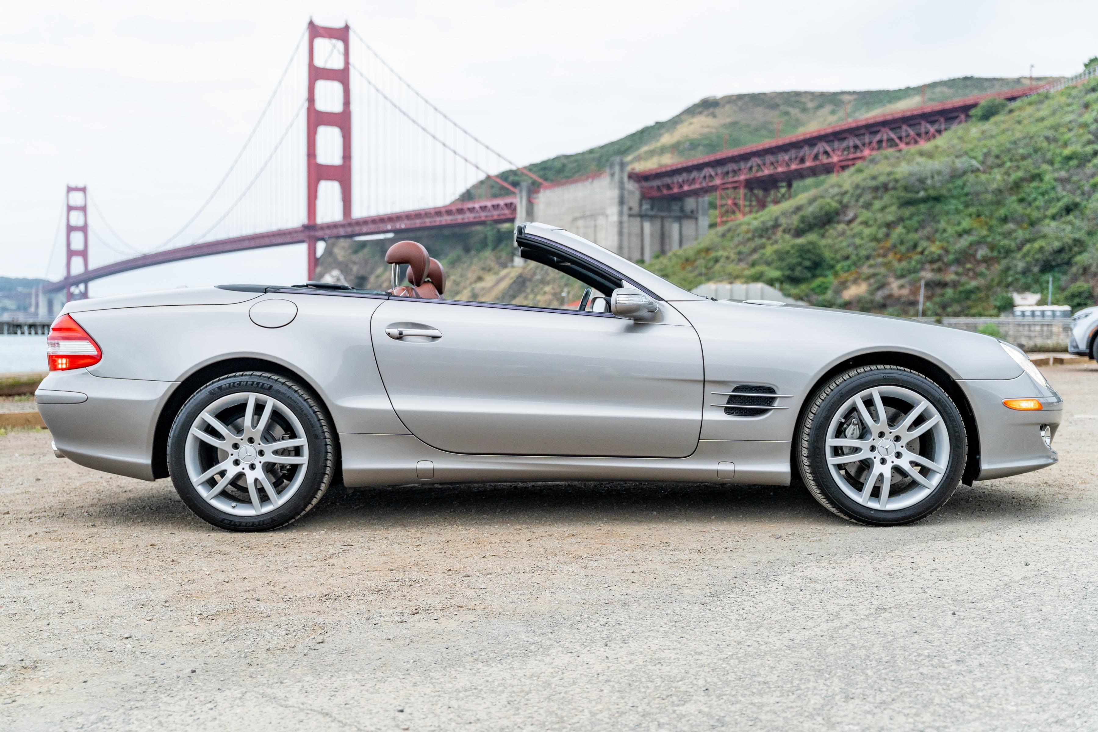 2007 Mercedes-Benz SL-Class sold at auction for $19,000