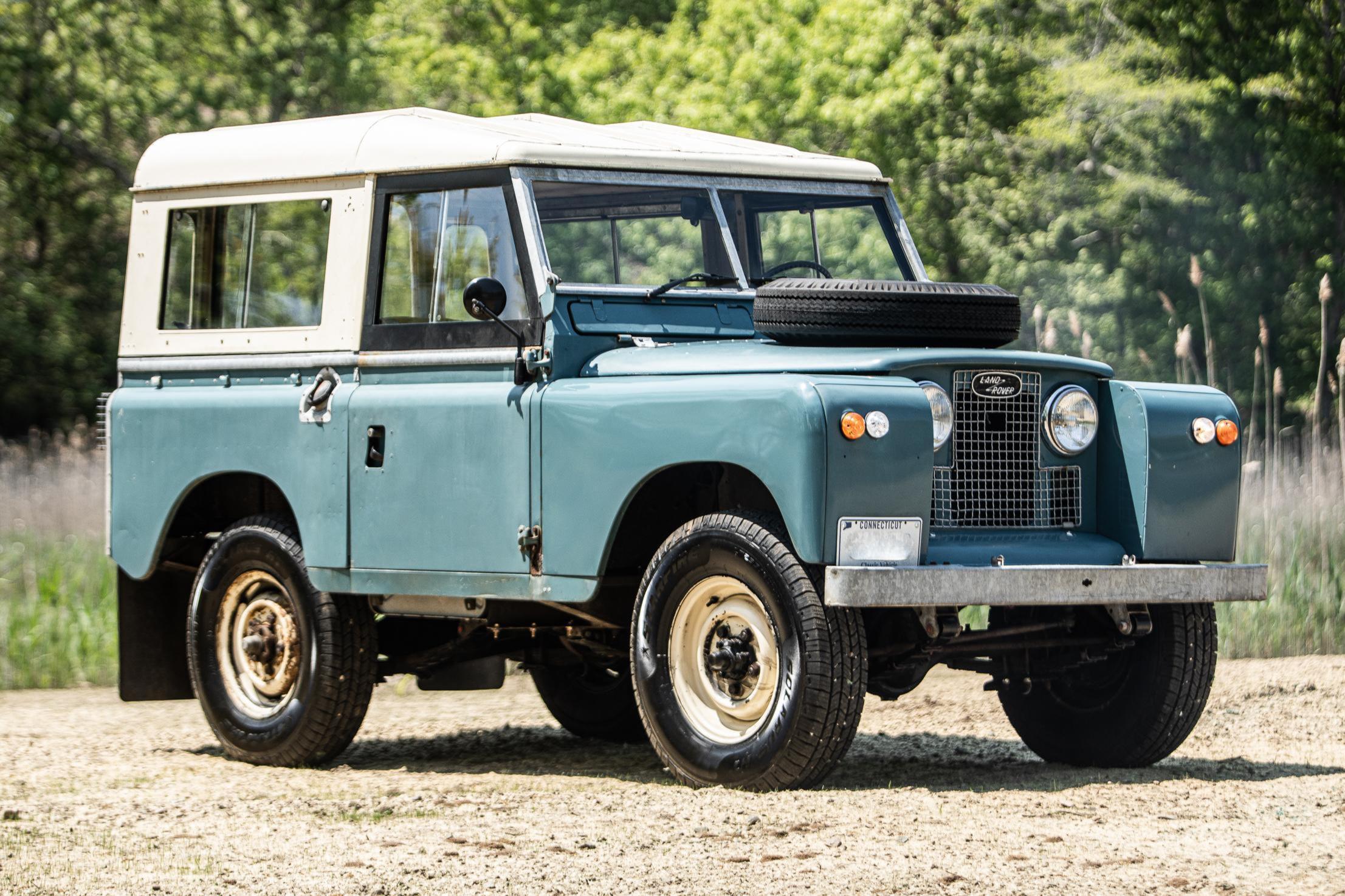 1965 Land Rover Series sold at auction for $16,250