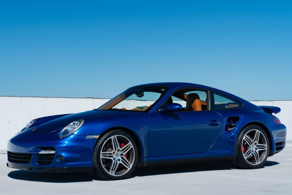 2009 Porsche 997 sold at auction for $165,000