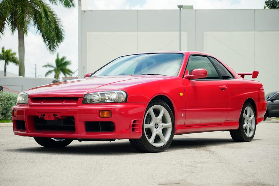 1998 Nissan Skyline sold at auction for $42,500