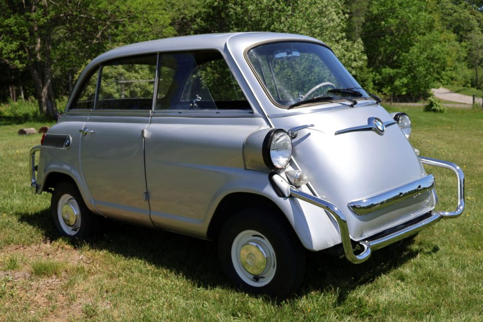1958 BMW Isetta sold at auction for $25,000