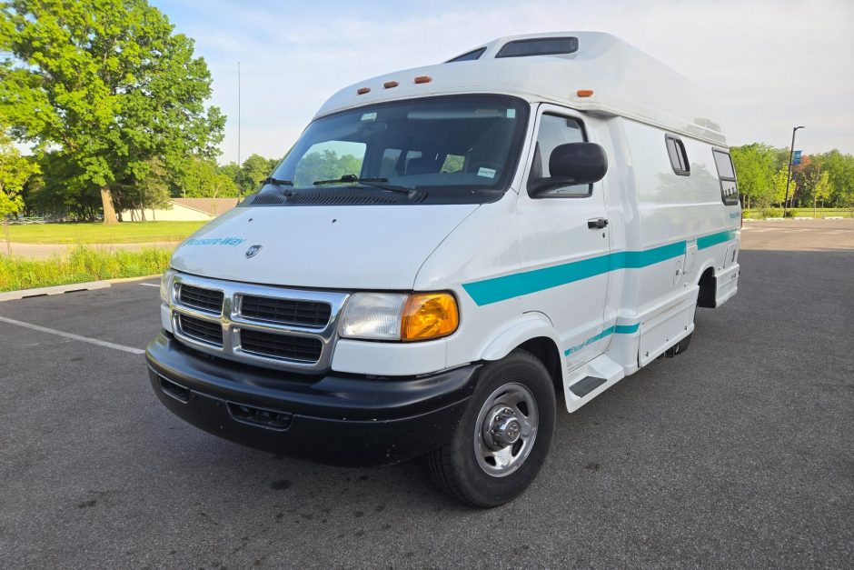 2000 Dodge Ram sold at auction for $7,400