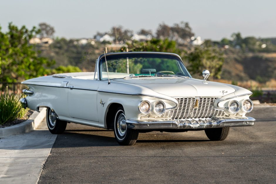 1961 Plymouth Fury sold at auction for $17,500