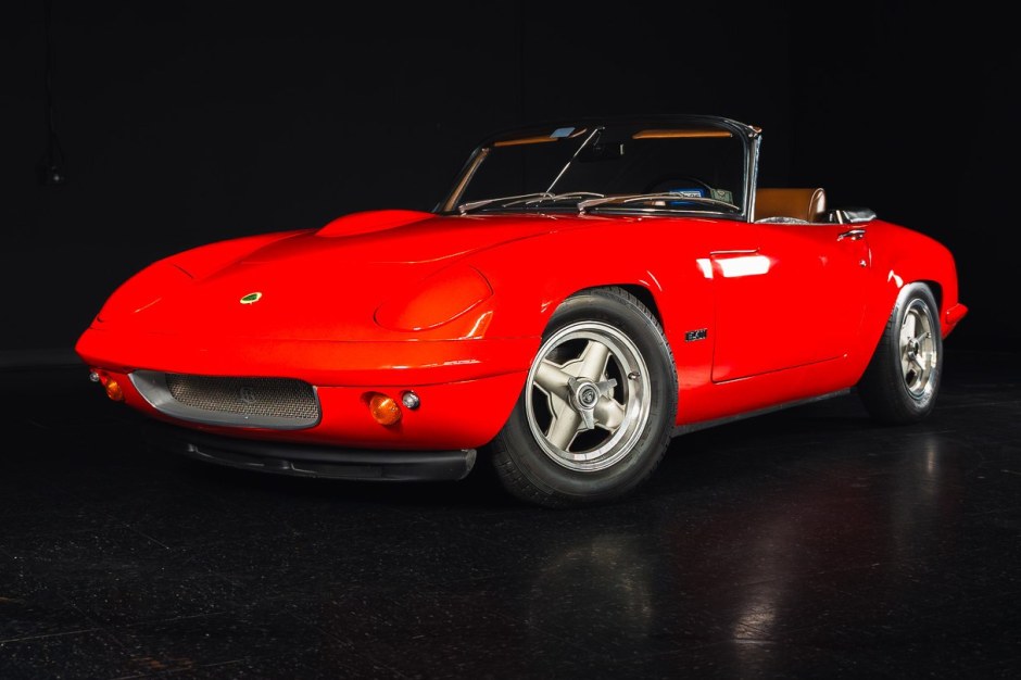 1970 Lotus Elan sold at auction for $32,000