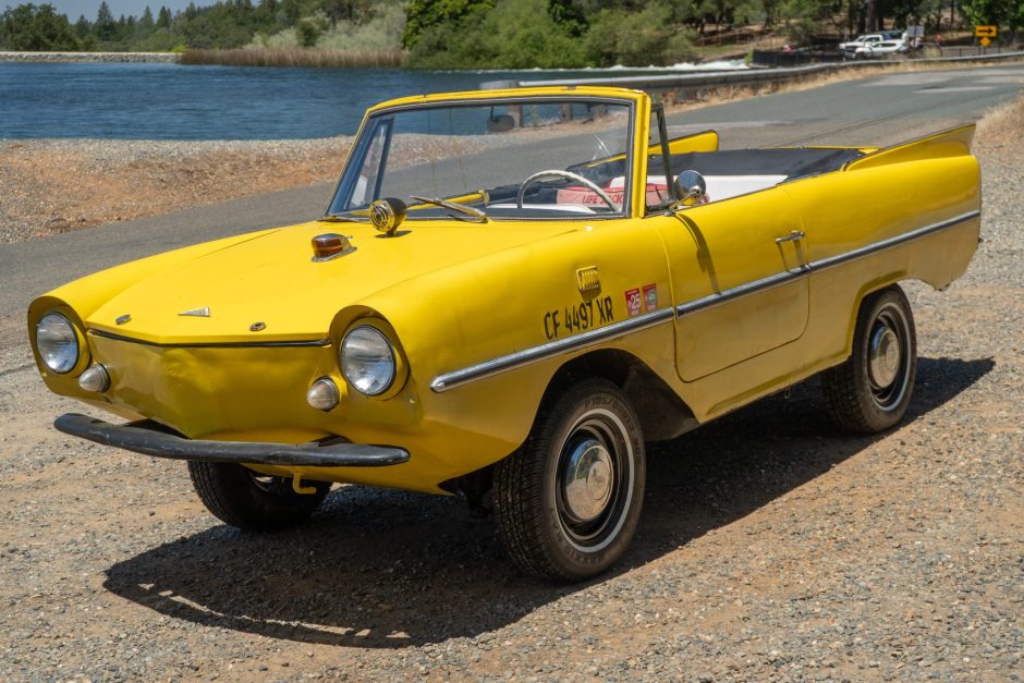 1967 Amphicar 770 sold at auction for $23,000