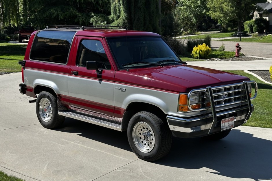 1989 Ford Bronco II sold at auction for $15,250