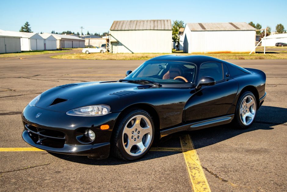 1999 Dodge Viper sold at auction for $86,500