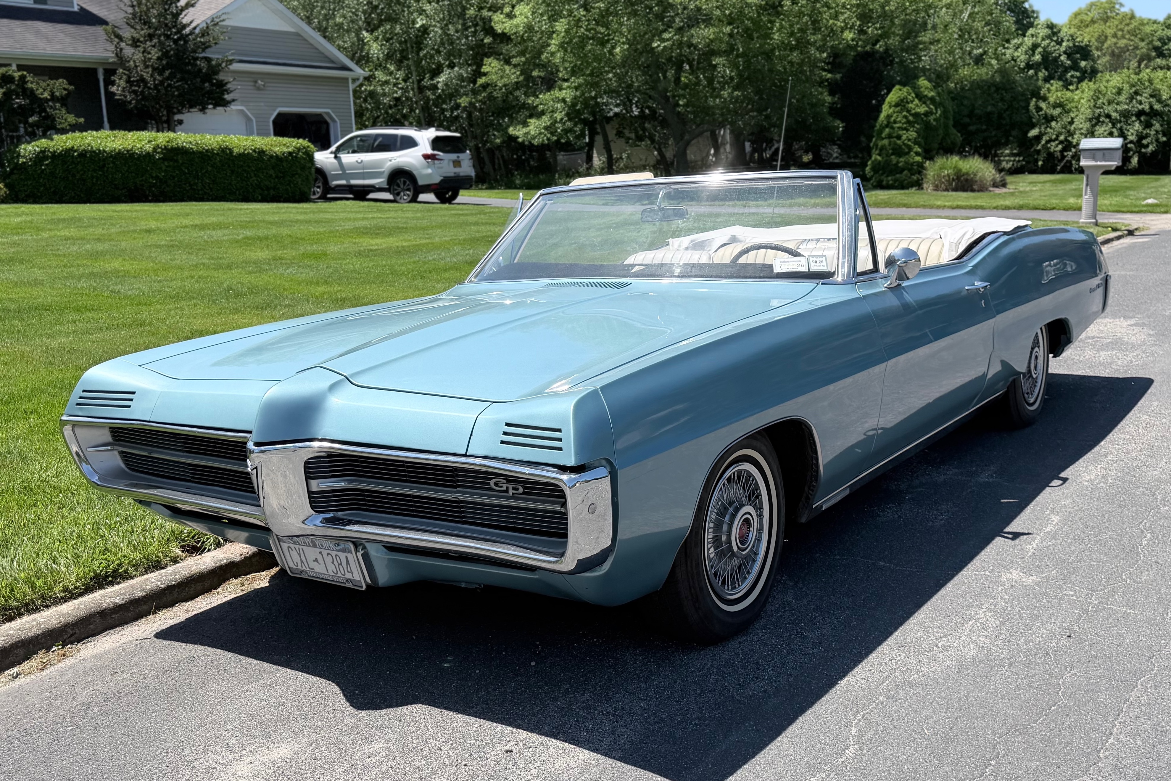 1967 Pontiac Grand Prix sold at auction for $19,501