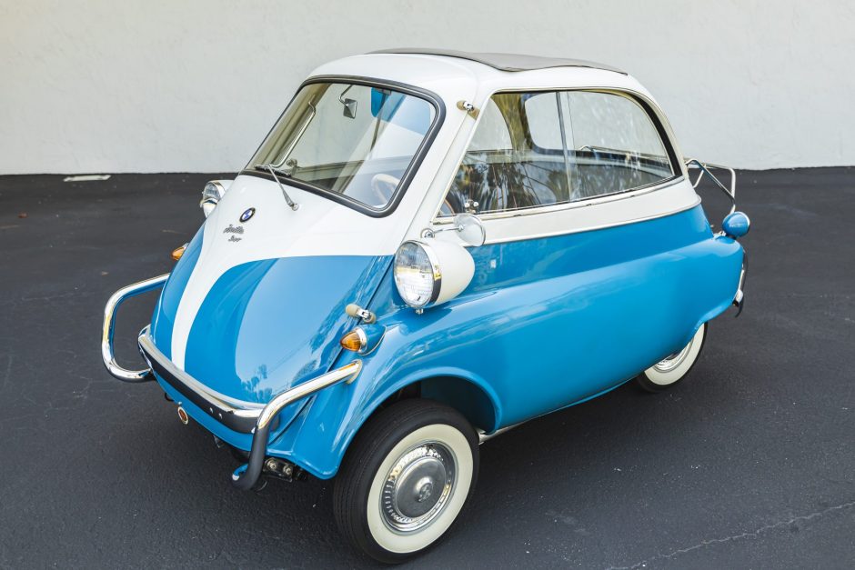 1957 BMW Isetta sold at auction for $34,500