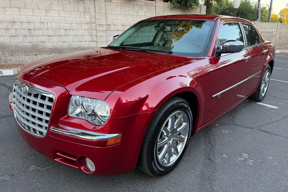 2008 Chrysler 300 sold at auction for $15,250