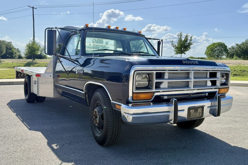 1990 Dodge Ram sold at auction for $13,500