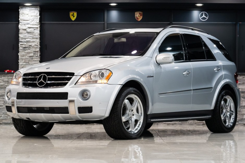2008 Mercedes-Benz ML AMG sold at auction for $28,000