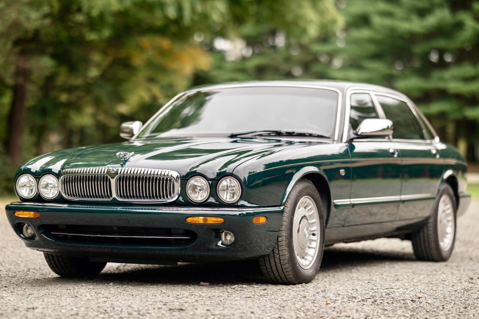 1998 Jaguar XJ sold at auction for $11,250