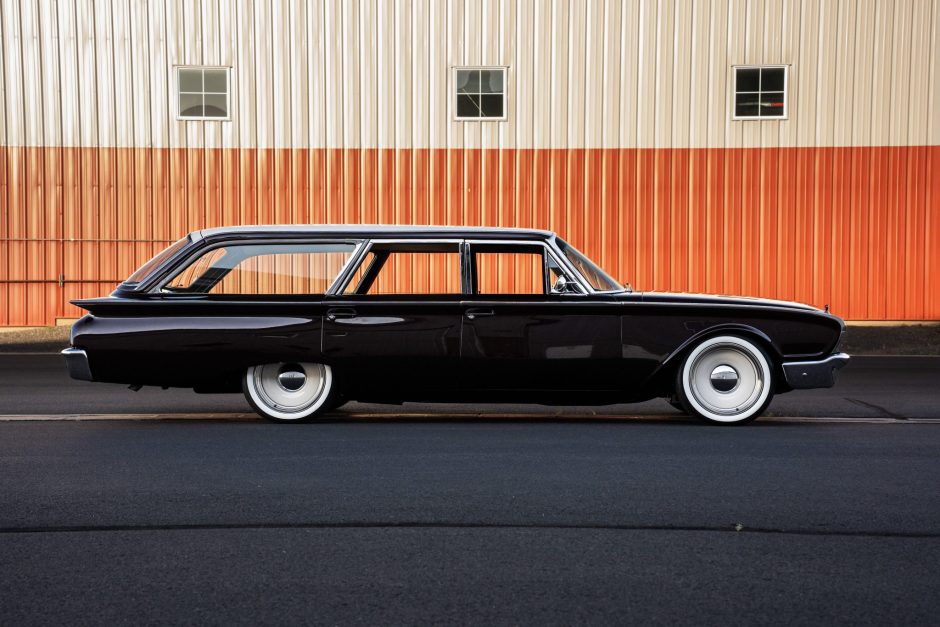 1960 Ford Country Sedan sold at auction for $40,000