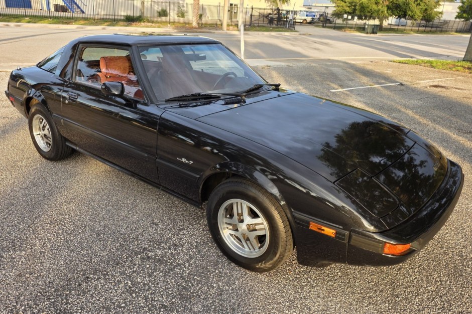 1984 Mazda RX-7 sold at auction for $10,250