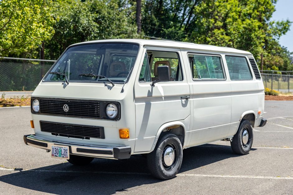 1985 Volkswagen Vanagon sold at auction for $2,700
