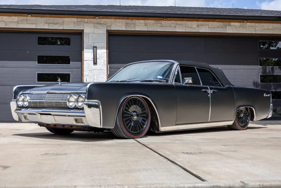 1963 Lincoln Continental sold at auction for $67,504
