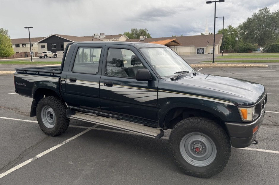 1996 Toyota Hilux sold at auction for $17,750