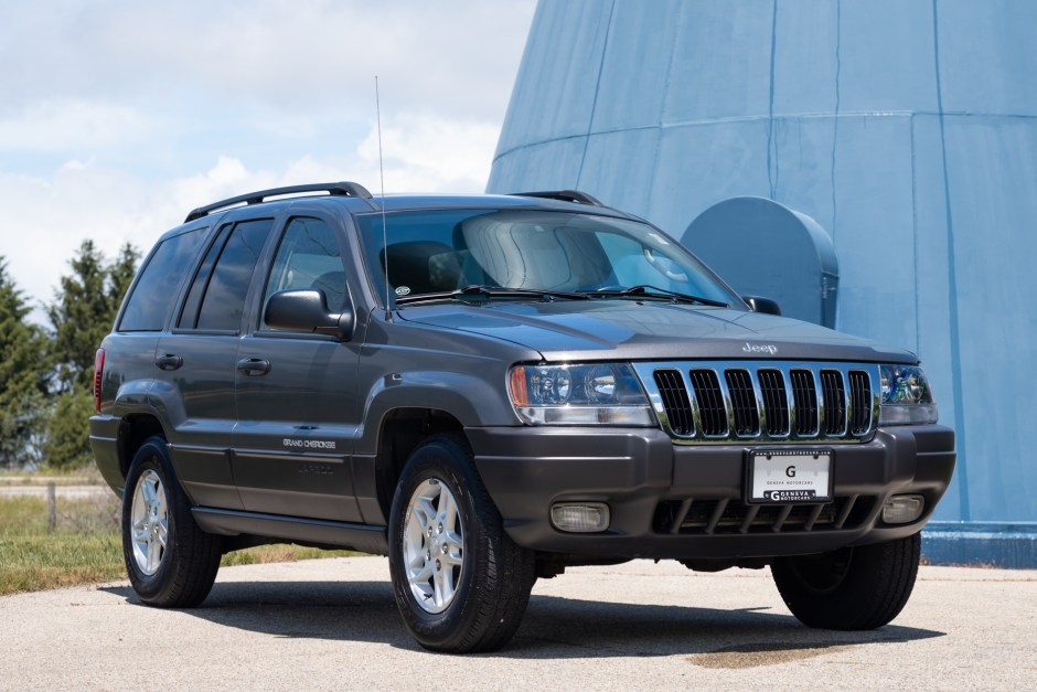 2003 Jeep Grand Cherokee sold at auction for $18,000