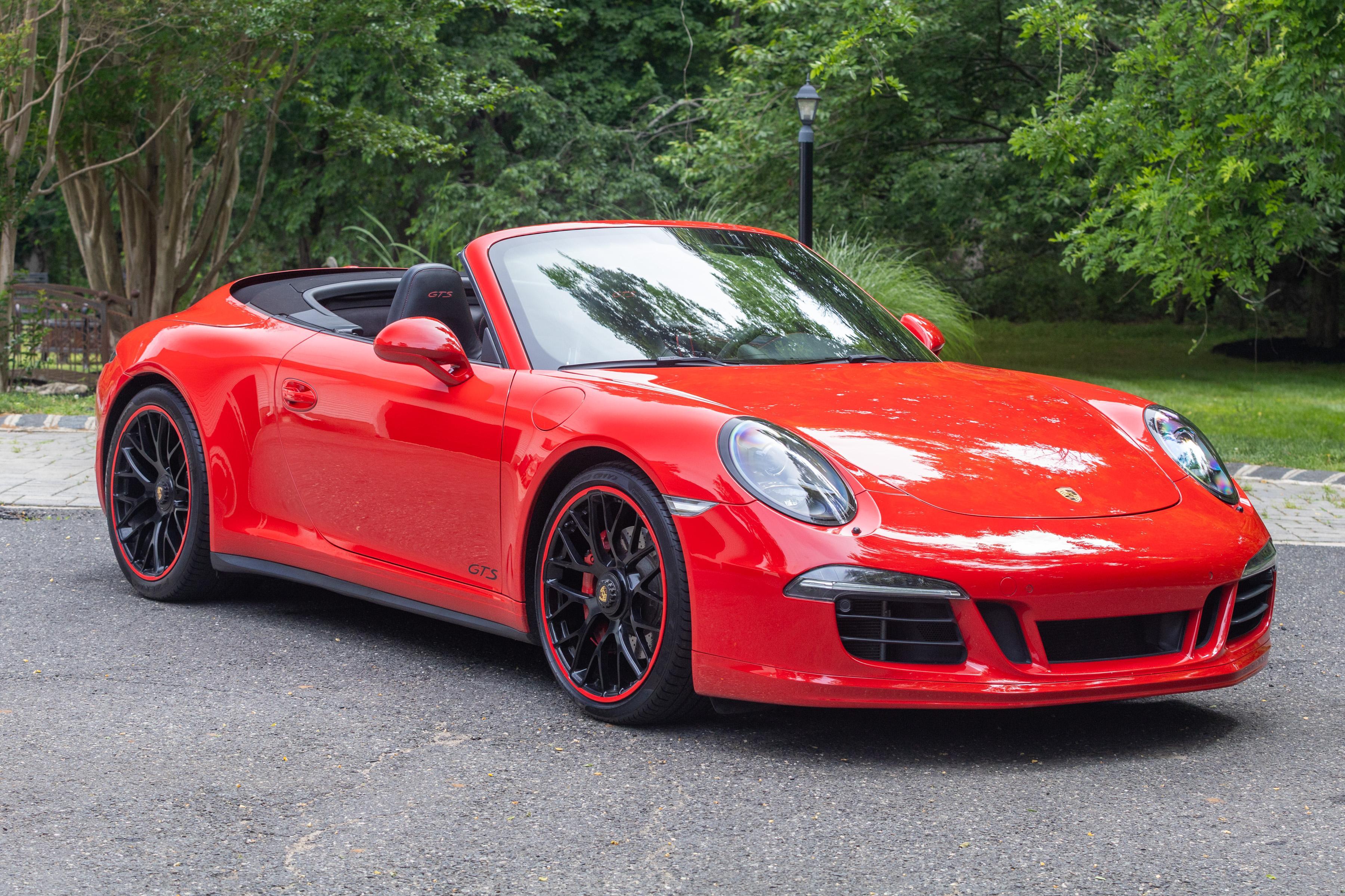2016 Porsche 991 sold at auction for $72,555